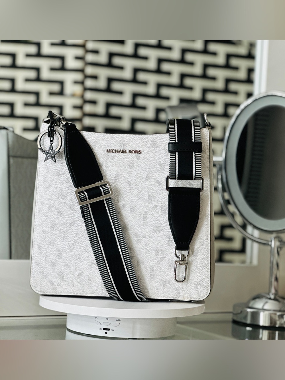 MICHAEL KORS JET SET